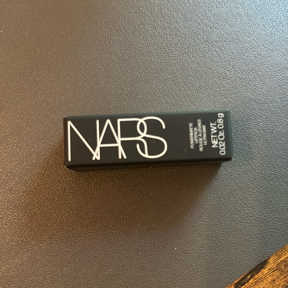 BNIB NARS travel powermatte lipstick